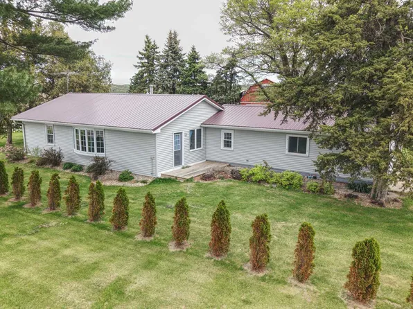9896 Lincoln Rd, Morrison, IL 61270