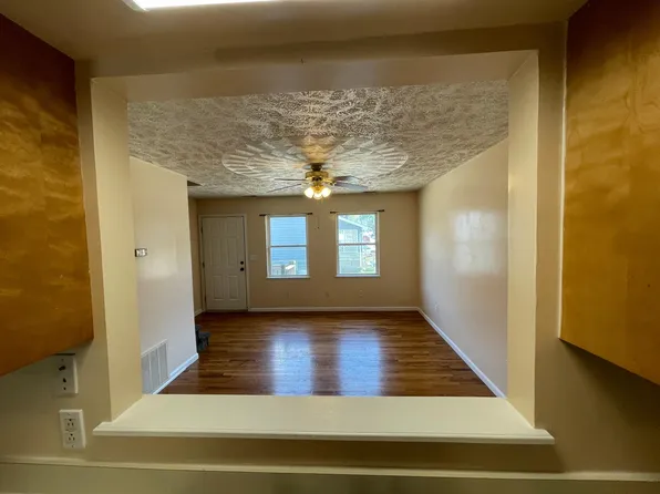 9418 Washington Ave APT 1, Charleston, WV 25315