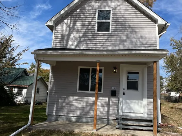912 Rawson St, Perry, IA 50220