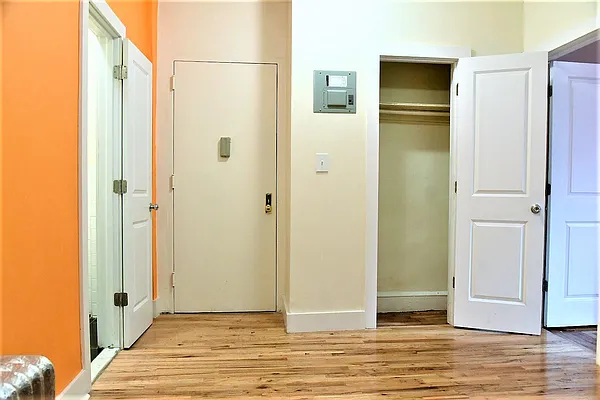 Rented by Lang Realty LLC | media 3