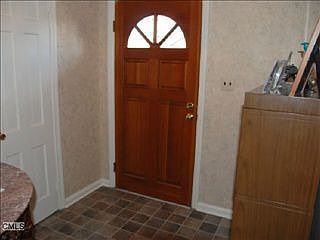 2nd image of 8 Elm Dr