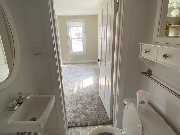 2231 Hampshire St — Photo 16
