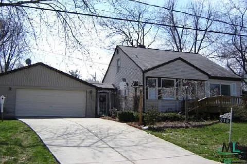 219 Chicago St photo 1