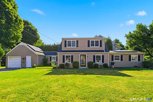 11 Barmore Dr W Photo 1