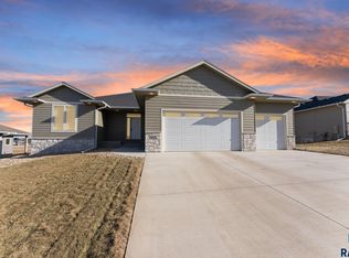 2608 S Galena Ave, Sioux Falls, SD 57110