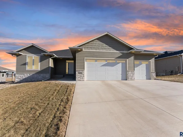 2608 S Galena Ave, Sioux Falls, SD 57110