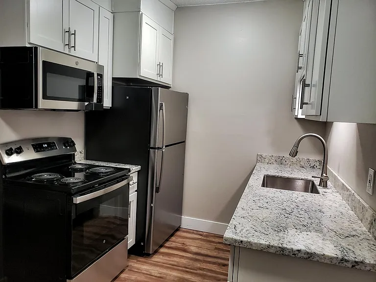 2110 N Oakes St #1 — Photo 3