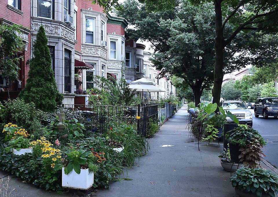 1st image of 181 Lefferts Ave