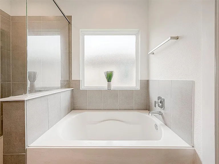 22502 Modica Rift Ln — Photo 20
