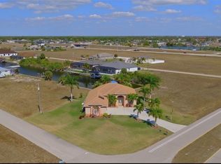 3237 Yucatan Pkwy, Cape Coral, FL 33993