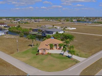 3237 Yucatan Pkwy, Cape Coral, FL, 33993