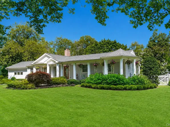 41 Snowball Drive, Cold Spring Harbor, NY 11724