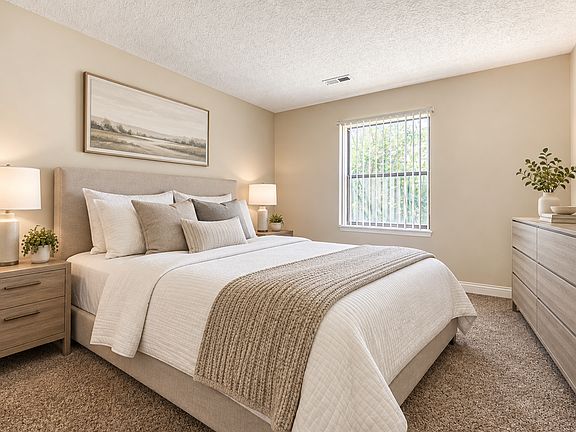 2nd image of 4304 Appian Way W APT F