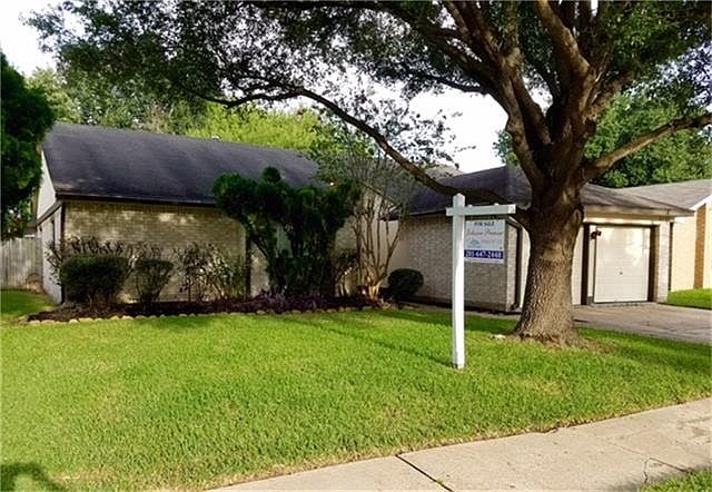 2nd image of 2710 Sunbird Dr