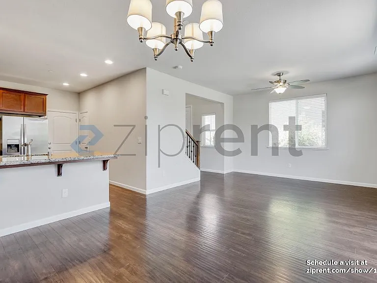 238 Slate Ave — Photo 2