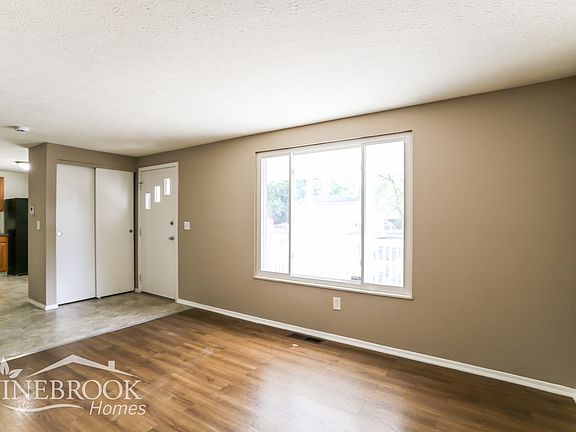 4th image of 3332 Kenaston Dr