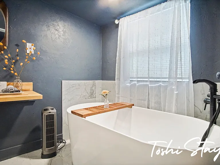 1604 NW 40th St #1604 — Photo 8