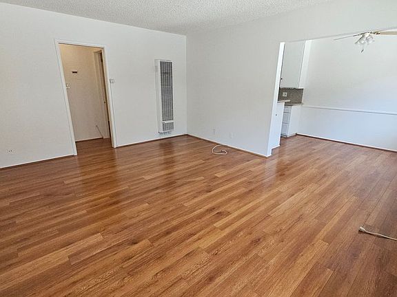 2nd image of 217 S Jackson St APT 3