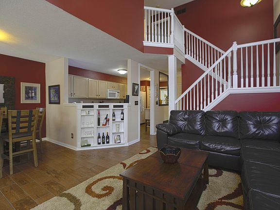 5th image of 590 Chadwood Dr