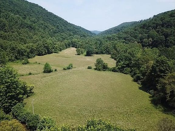 5th image of 245 White Oak Rd