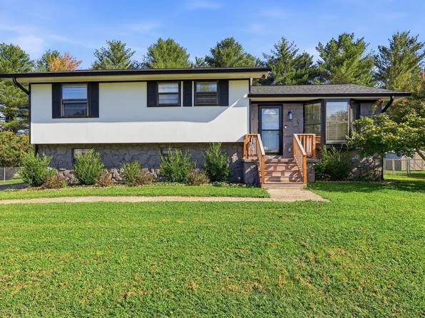 7327 Sterling Rd, Hixson, TN 37343
