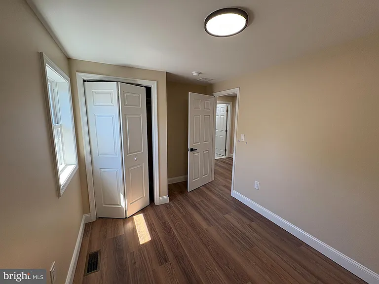 2344 Hamilton Ave — Photo 18