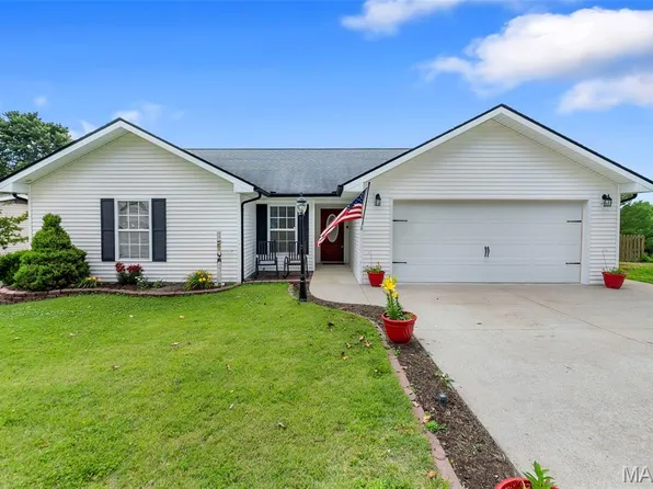509 Lyndhurst Dr, Jackson, MO 63755