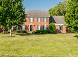 77 Persimmon Ridge Dr, Louisville, KY 40245