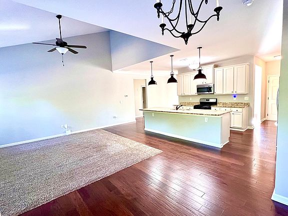 3rd image of 255 Gunier Cir