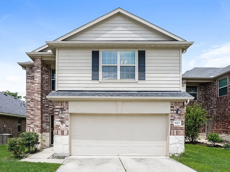 5223 Gulf Stream Ln — Photo 1
