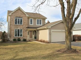 612 Golfers Ln, Bartlett, IL