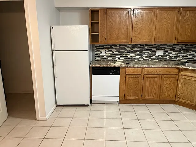 250 McIntosh Dr — Photo 15