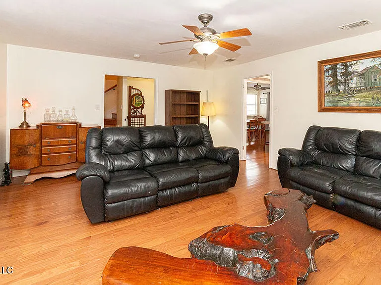 114 Menge Ave — Photo 7