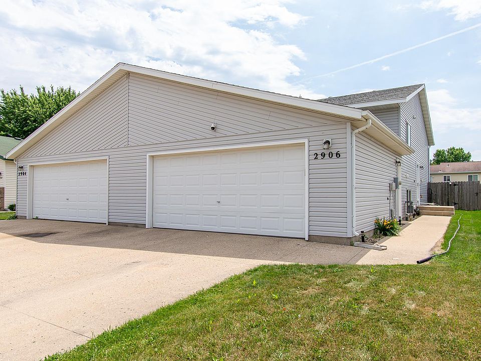 1st image of 2906 Dakota Park Cir S