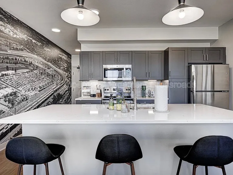 1302 N Main St #209 — Photo 11