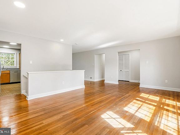 5th image of 6105 Tilden Ln