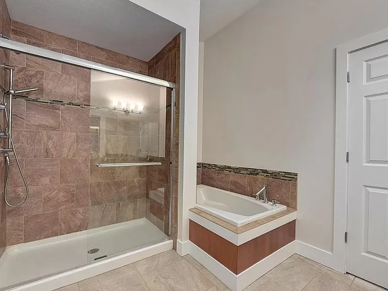 722 Starkweather Ave — Photo 10