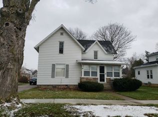 1324 Pearl St, Lake Odessa, MI 48849