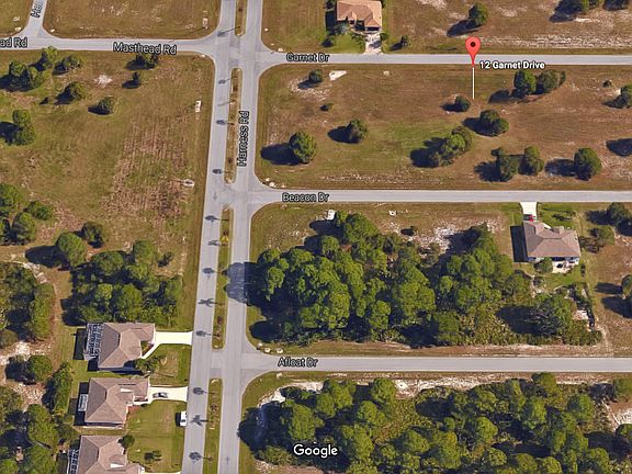 3rd image of 12 Garnet Dr