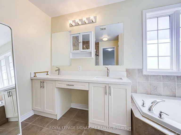 44 Selby Dr — Photo 39