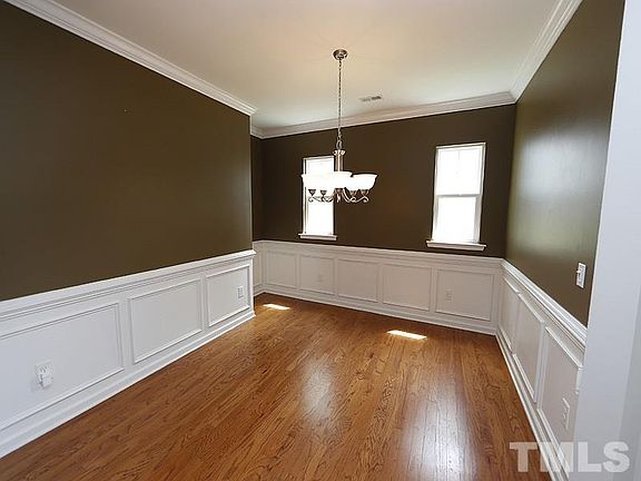 3rd image of 306 Holly Blossom Dr