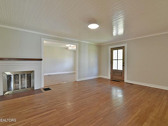 4th image of 8405 S Northshore Dr