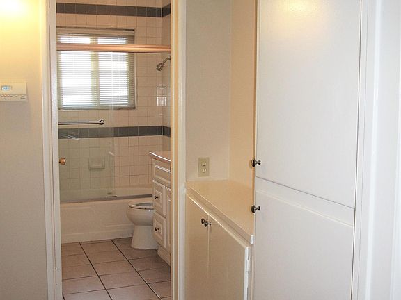 5th image of 1122 Cordova St APT 5