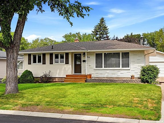 2nd image of 60 Gardiner AVENUE