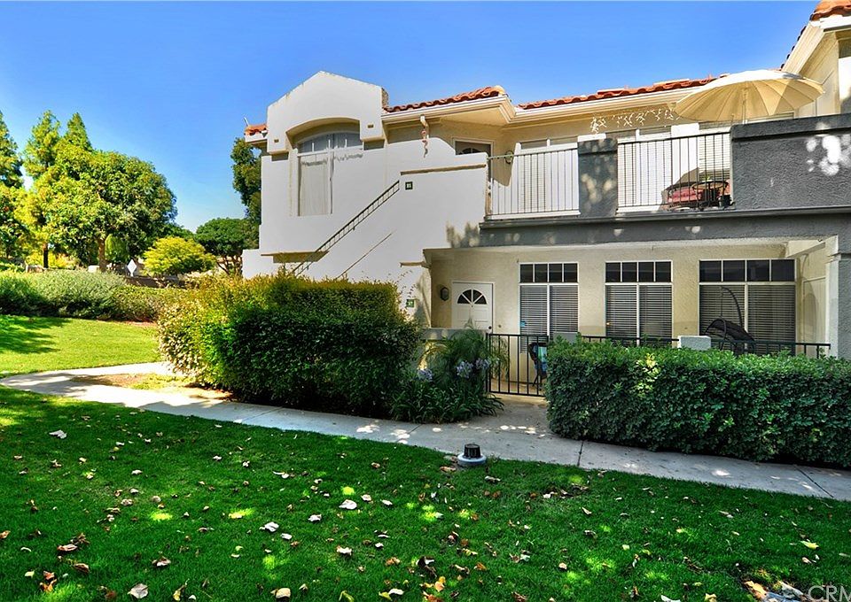 1st image of 19 Jaeger Ln
