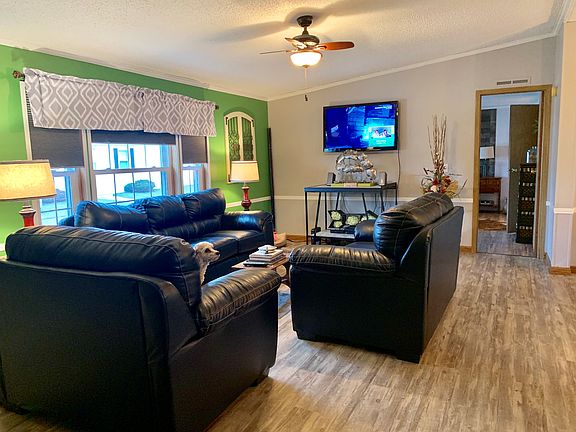 2nd image of 22 Dogwood Dr