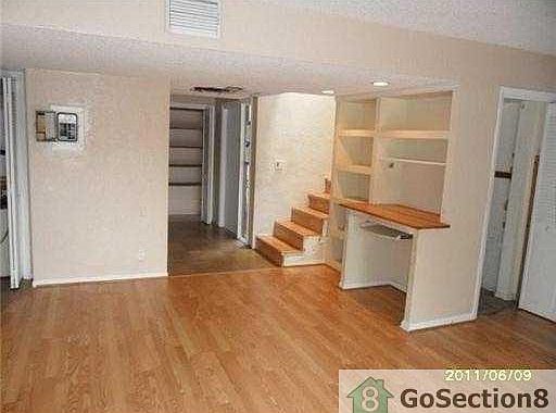 4th image of 8109 Lagos De Campo Blvd