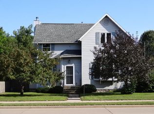 740 Marinette Ave, Marinette, WI 54143