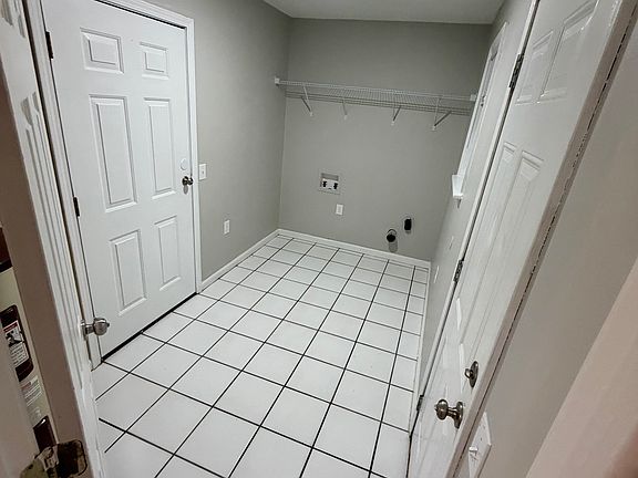 4th image of 1 Loop St SW #38