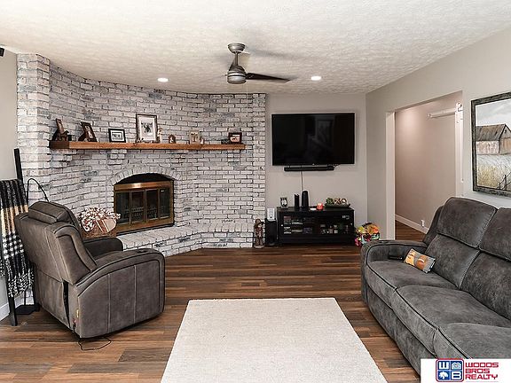 5th image of 1400 Paddock Ln